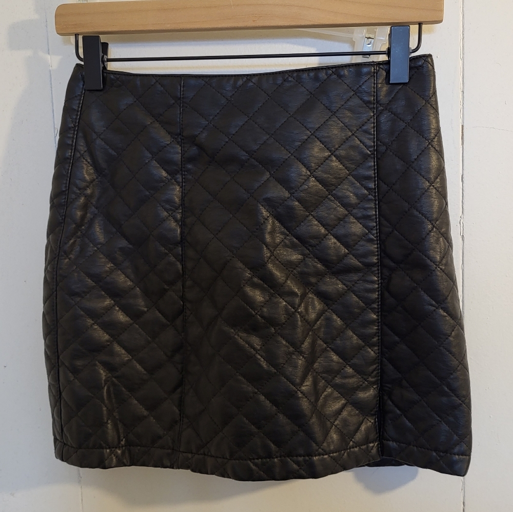 Forever 21 Black Vegan Faux Leather Quilted Mini Skirt